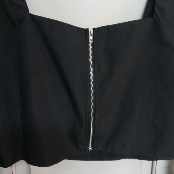 Nasty Gal Square Did You Go Spotty Crop Top - Picture 12 of 13